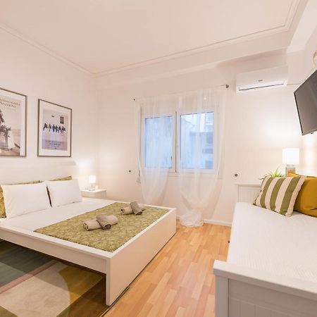 Apartment At Megaro Mousikis St Semi Basement 1Bed 2 Pers Atene Esterno foto