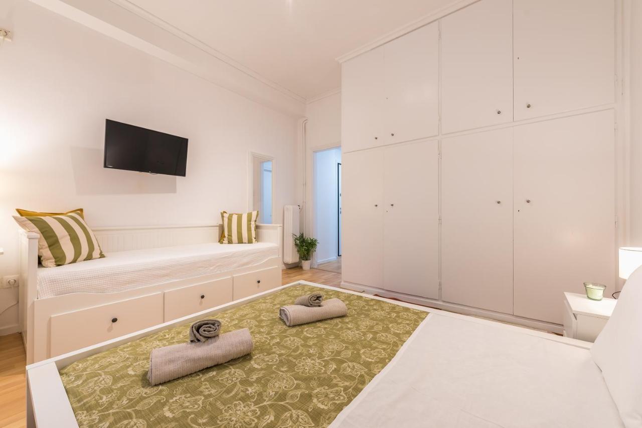 Apartment At Megaro Mousikis St Semi Basement 1Bed 2 Pers Atene Esterno foto